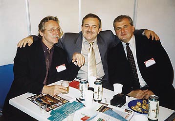 Zleva: Pavel Janoušek (TRH ZÁBAVY), p. Novotný (AUTO GAMES, CZ), Ireneusz Cichy (AUTO GAMES Poland)