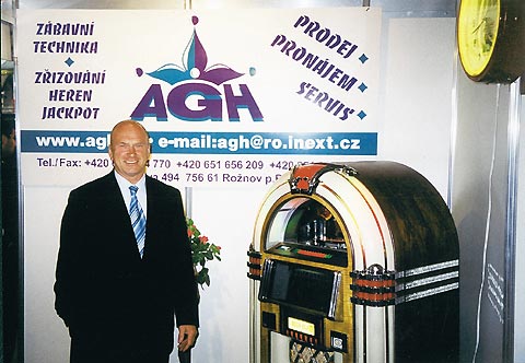 Vždy usměvavý pan Hrstka na stánku AGH