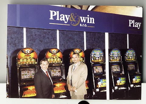 P�nov� Weissengruber a Begovi� z �sp�n� bud�jovick� firmy PLAY&WIN